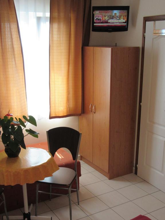 Suele Apartments & Rooms Balatonfüred Стая снимка