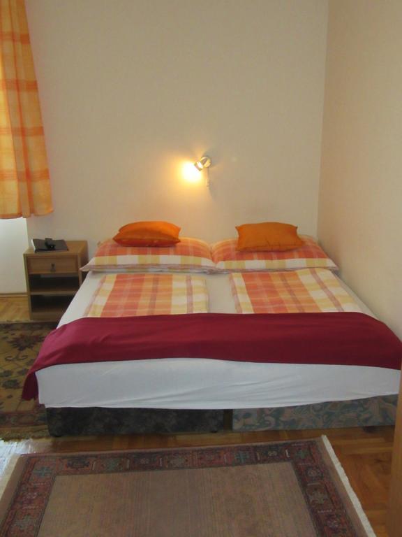 Suele Apartments & Rooms Balatonfüred Стая снимка